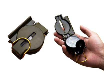 Turistický kompas s pravítkem a fluorescenčními značkami hliníkový