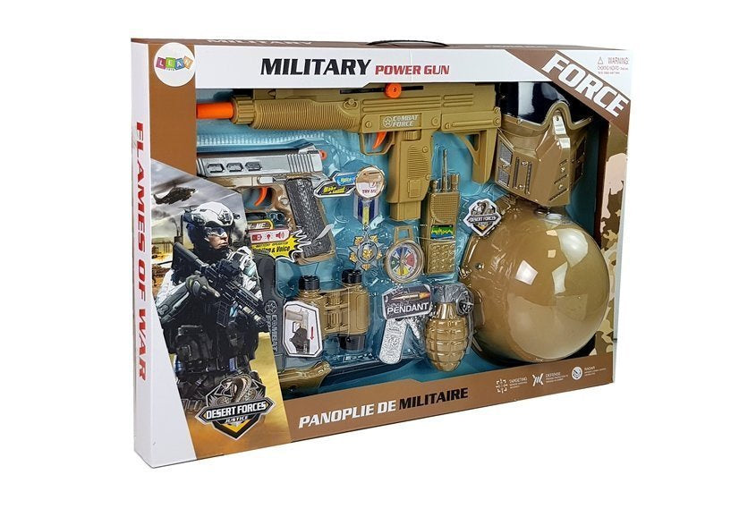 Vojenský set pistole s helmou maskou granátem a zvuky zelený