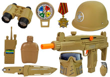 Vojenský set pistole s helmou maskou granátem a zvuky zelený