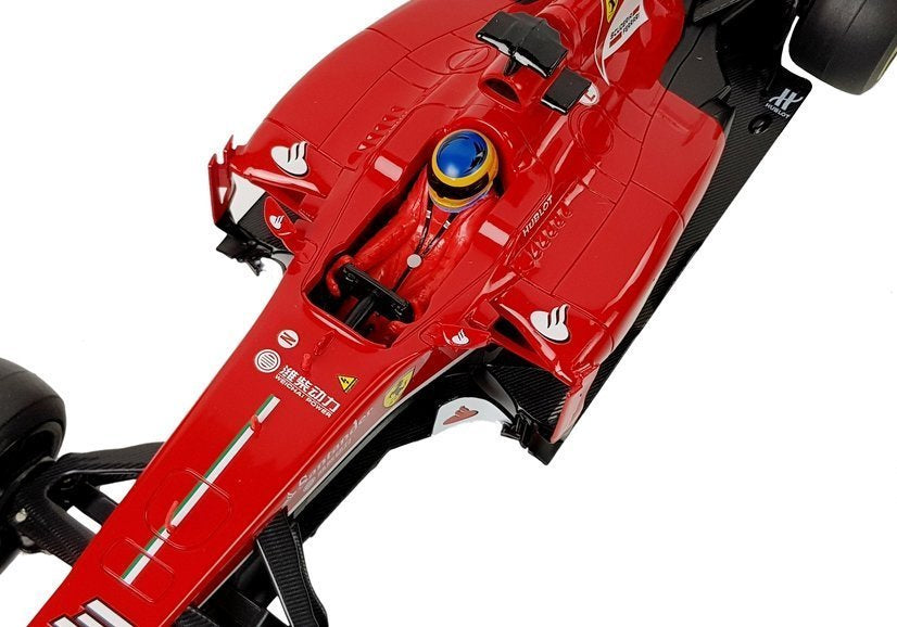 Závodní auto Formule 1 na dálkové ovládání Ferrari F138 červené