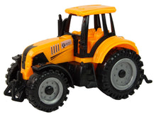Zemědělský traktor s velkými koly 3 barvy
