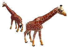 Žirafy figurky edukační rodina 3 kusy s pozadím Afrika